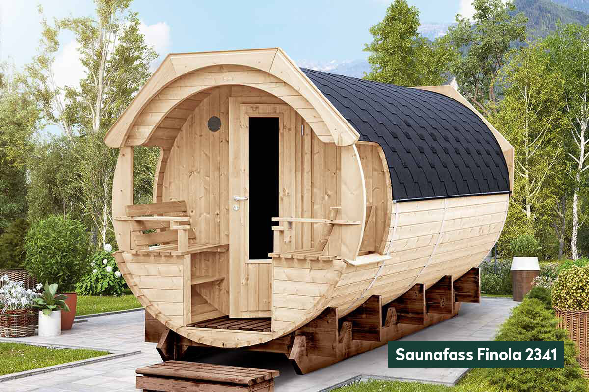 Saunafass „Finola“ von Finnhaus Wolff im Garten.